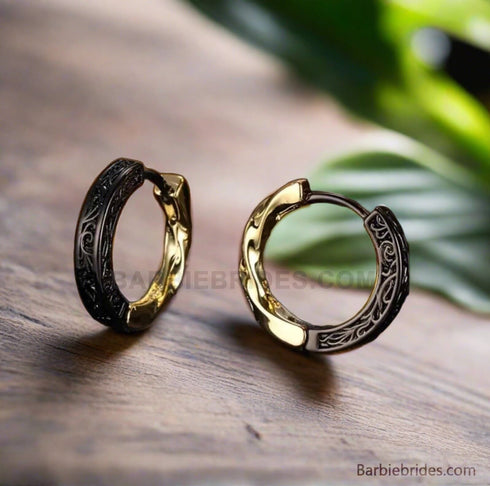 Uniquely Crafted Retro Tang Grass Grain Sense Textured Black Gold High-End Men & Women Hoop Earrings